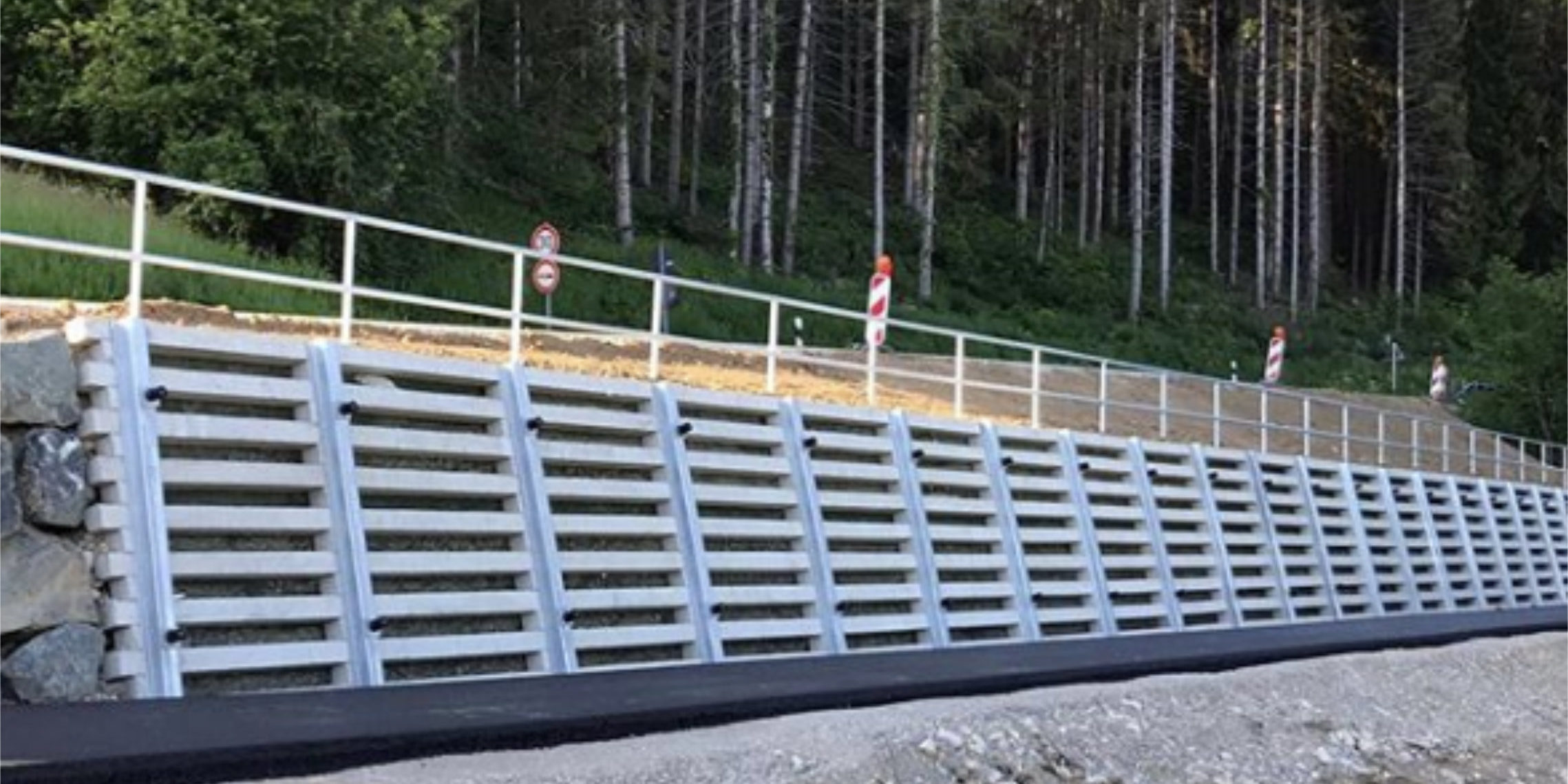 Stützwand Sicherheitswand Strasse